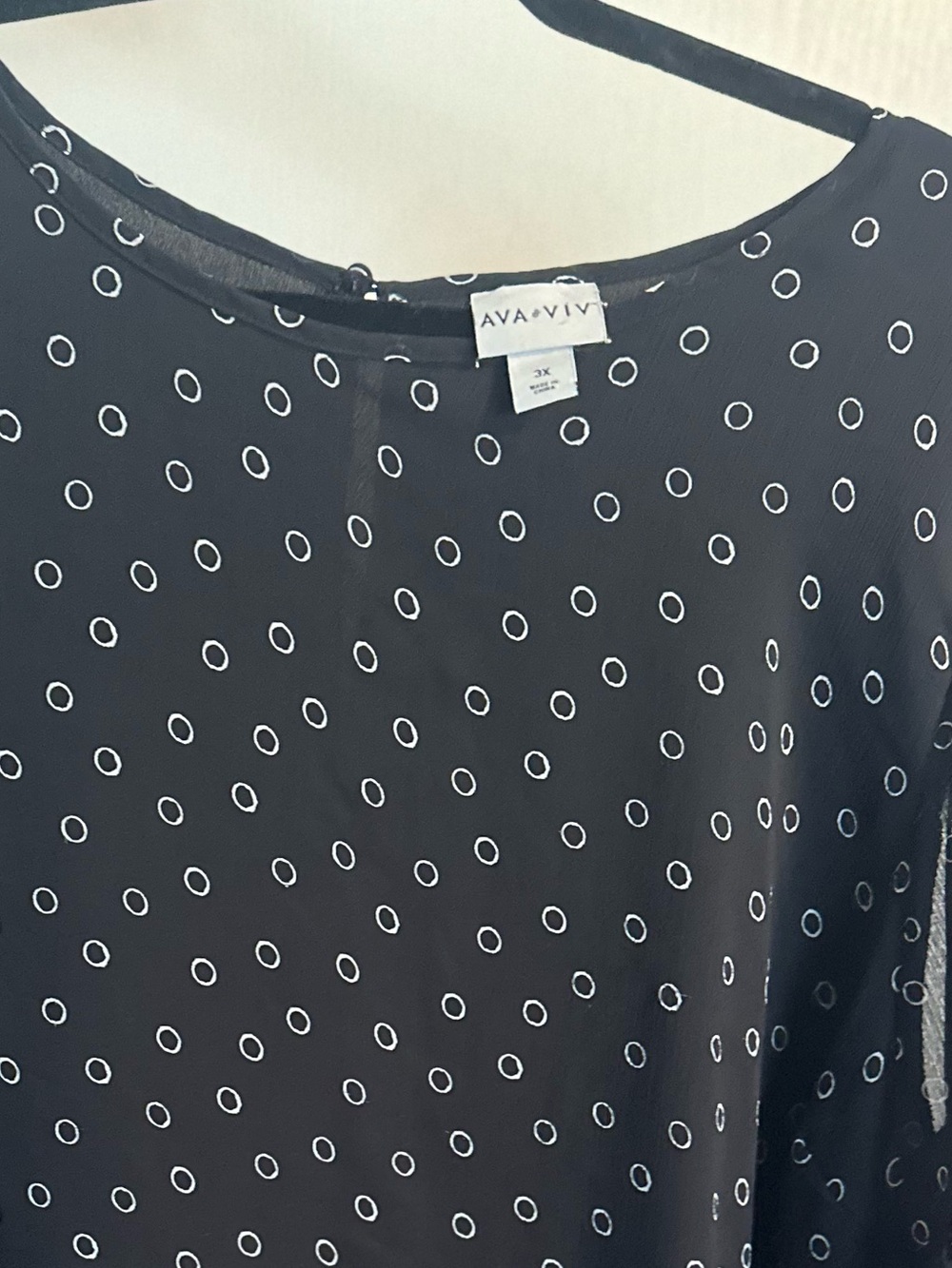 AVA & VIV Black Blouse with White Dot Pattern Size 3X